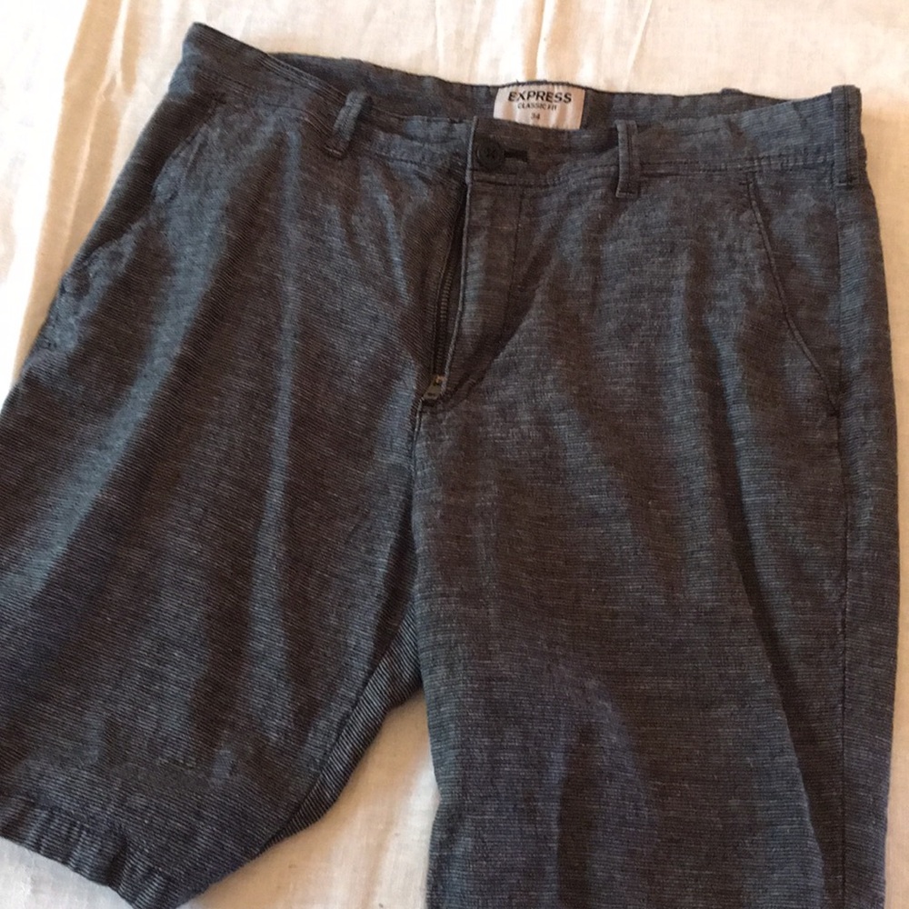 Men’s gray Express shorts, 34